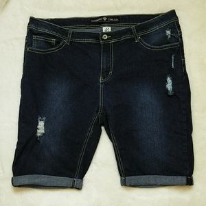 Diamonds & Threads Distressed Roll Cuff Shorts 22